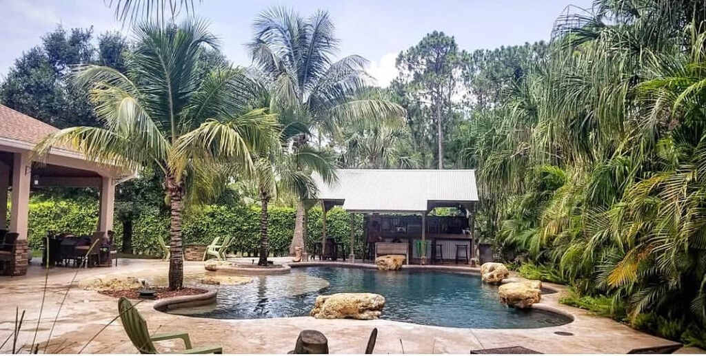 Are Water Features in Wellington Right for Your Pool Design?