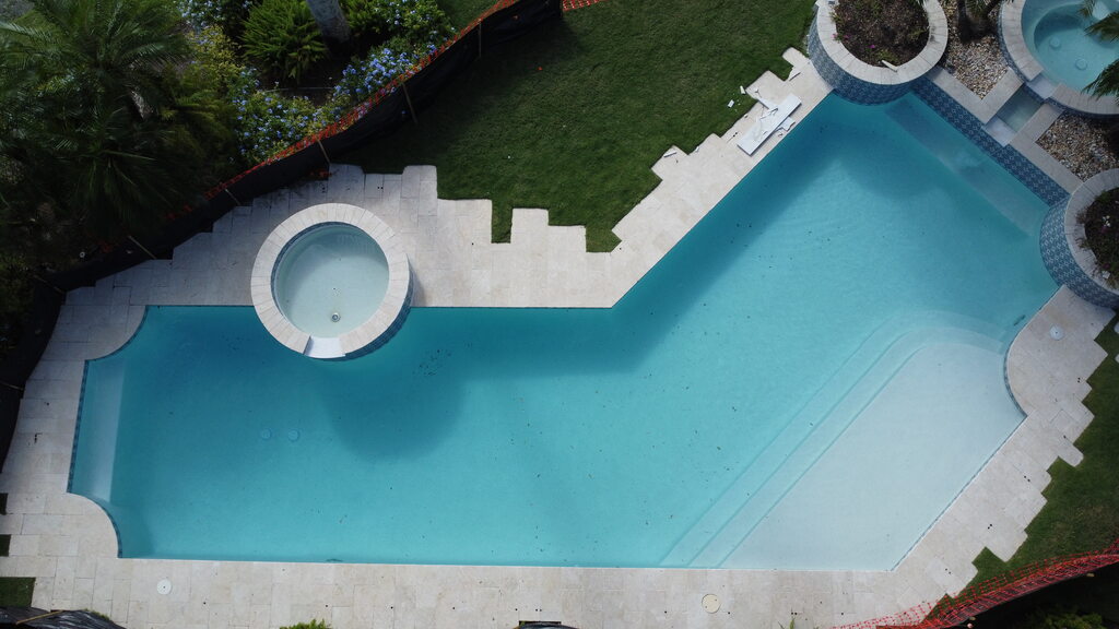 Thinking About Adding a Spa to Your Wellington Pool Area?